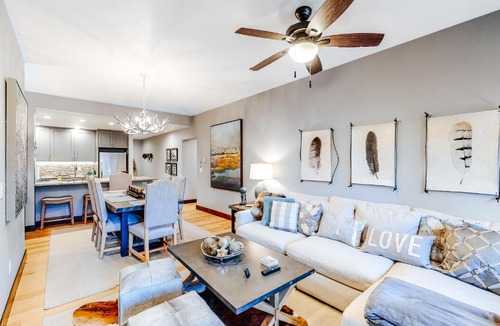 Avon House | Elegant Sun River