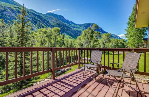 Carbondale House | Elephant Mountain Cabin at Filoha Meadows