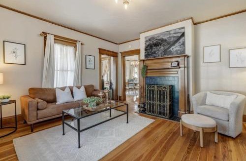 Central Colorado Springs Apartment | Elite Quarters Prime Location Downtown Hot Tub BBQ