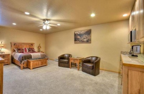 Carriage Hills House | Elk Meadow Retreat
