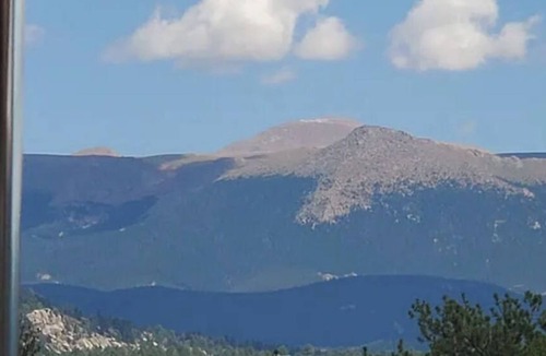 Florissant House | Elk Springs Ranch with grand mountain views with new frisbee disc golf course.