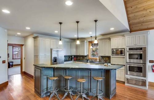 Fraser House | Emberwood Lodge | Winter Park, Colorado