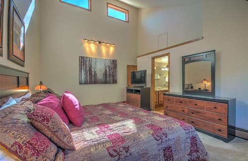 Keystone Apartment | Enclave #14 by Book by Owner