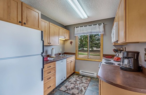 Clark Cabin | Enjoy fishing, skiing, hunting, boating, or just relax in the mountain air!