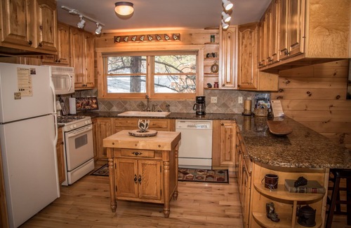 Pagosa Springs Cabin | Enjoy Peace & Wildlife- Stunning Log Home w/Mountain Views! Pagosa Springs, Co