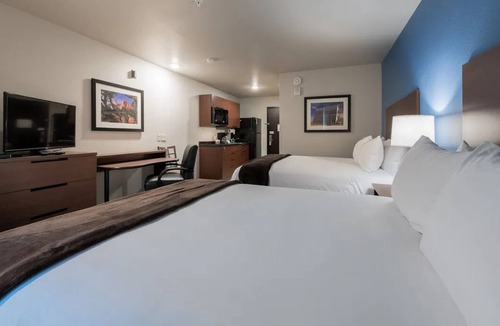 Gleneagle Hotel | Enjoy Pet-Friendly Room with Kitchen - Your Colorado Springs Hideaway
