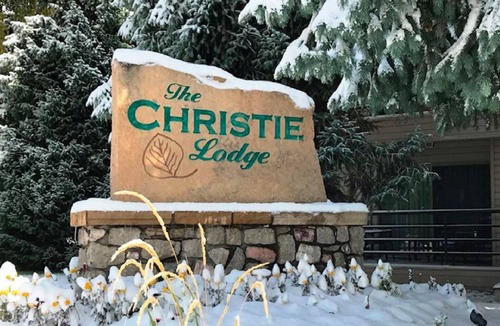 Avon Condo | Enjoy the Holidays in a Colorado Mountain Loft