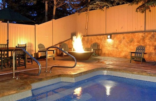 Avon Condo | Enjoy the Holidays in a Colorado Mountain Loft