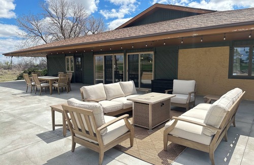 Sterling House | Enormous Home On Golf Course. Newly renovated - Sleeps 21!