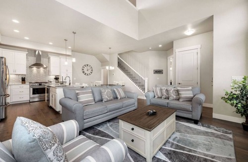 Loveland House | Entertainment Oasis>1st-floor Master>Mountain View
