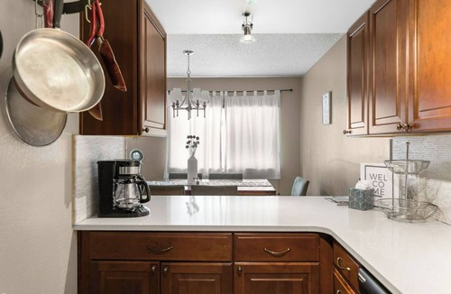 Glenwood Grove - North Iris House | Entire 2-Story Townhome in Central Boulder