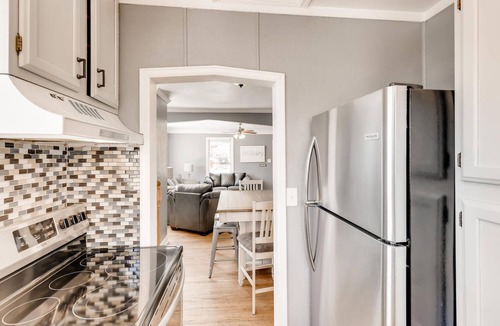 Edgewater House | Entire Home close to Sloan's Lake and Downtown Denver Large 3 car garage