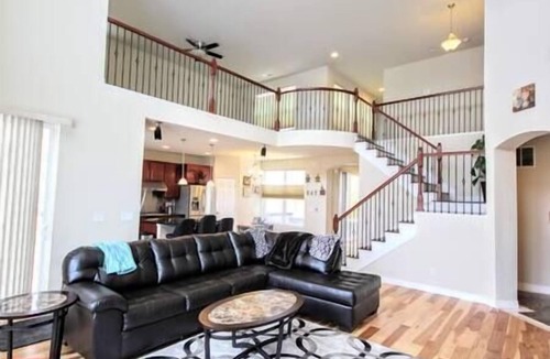 Erie House | Entire house with beautiful views for families