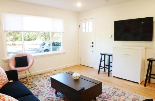 Arvada House | Entire House with King & Queen Full Kitchen