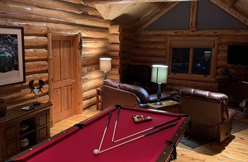 Ridgway House | Epic 5000 Sq Ft Stagecoach Lodge