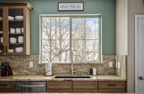 Granby House | Epic Ski In/Ski Out Location, Hot Tub, Open Layout w/Plush and Cozy Setting, Home Sits on Slopes