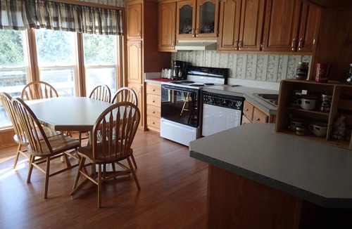 Crystal Lake House | Escape to Black Bear Hollow~Secluded in a Beautiful Aspen Grove & Dog Friendly!