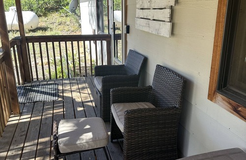 Howard Cabin | Escape to cozy Cotopaxi cabin, just a quick drive away from Arkansas River
