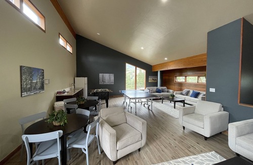 Wildernest Condo | *Escape to the Mountains* Make Memories With Your Friends & Family at Snowscape