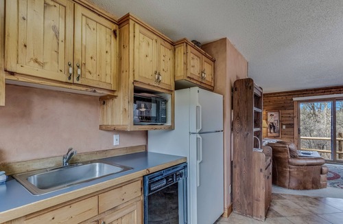 Clark Cabin | Escape to the mountains and peaceful valley, near hiking and snowmobiling!