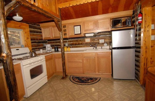 Evergreen Cabin | Evergreen's Colorados Log Cabin-Cool Crisp Summer Air. Beat the Heat @ 9000 Feet