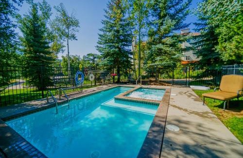 Steamboat Springs House | Evergreens 08
