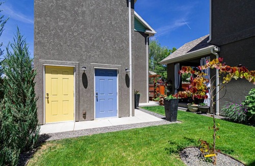 Grand Junction House | Exceptional Brand New Downtown Guesthouse 4 blks to mainstreet food brews shops