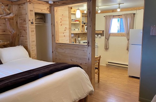 Cedaredge Resort | Exclusive Resort Rental at The Cedaredge Lodge!