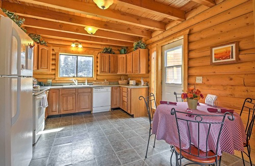 Alma Cabin | Expansive Alma Cabin w/Hot Tub & Mountain Views!