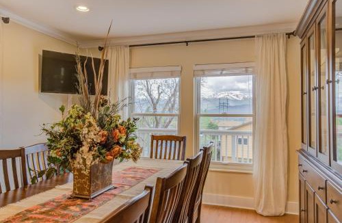 Briargate House | Expansive Peak Views, 6BR House, Near USAFA