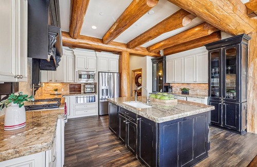 Baldy Mountain House | Experience luxury at Clowsgill Holme, with a Private Ski Shuttle in Breckenridge!
