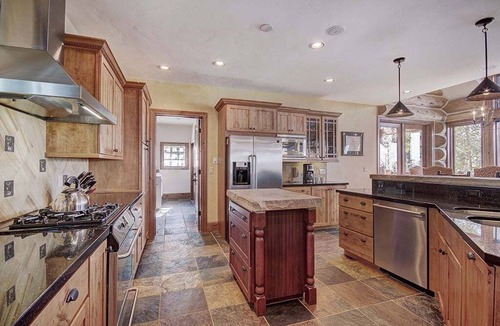 Breckenridge House | Experience luxury at Ten Mile Estate, stunning mountain views and ample amenities!