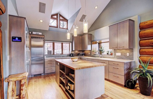 Baldy Mountain House | Experience the mountains at 10 Southface, a spacious 4-bedroom home with stunning views!