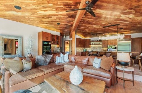 Weisshorn House | Explore Breckenridge! Home close to Main Street with Wooded View