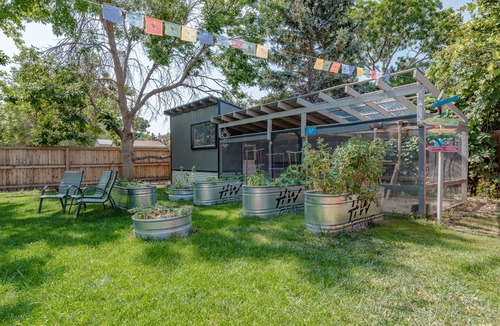Morrison House | EXPLORE CO-Close to Red Rocks! Huge backyard.