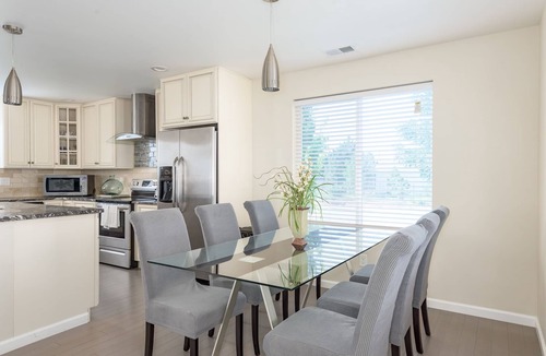 Dupont House | EXPLORE CO-Perfect for fams/groups. Close to DIA.