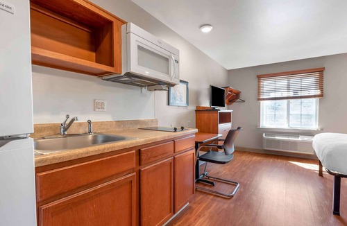 West Colorado Springs Hotel | Extended Stay America Select Suites - Colorado Springs