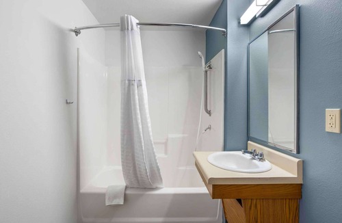 Southeast Colorado Springs Hotel | Extended Stay America Select Suites - Colorado Springs - Airport