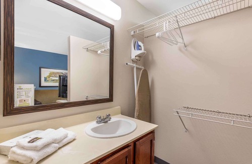 Greenwood Village Hotel | Extended Stay America Select Suites Denver Tech Center Central
