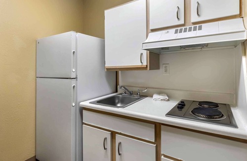 Heather Gardens Hotel | Extended Stay America Select Suites Denver Aurora South