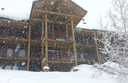 Crested Butte Condo | Extensively Remodeled Ski-In/Out Condo w/Views, Fireplace, Balcony
