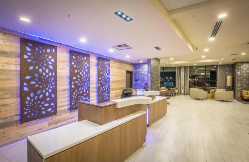Highland Hotel | Fairfield Inn & Suites by Marriott Denver Downtown