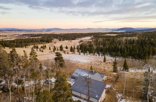 Fairplay House | Fairplay Coyote Cabin