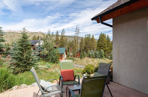 Breckenridge House | Fairview estates custom built gorgeous home!