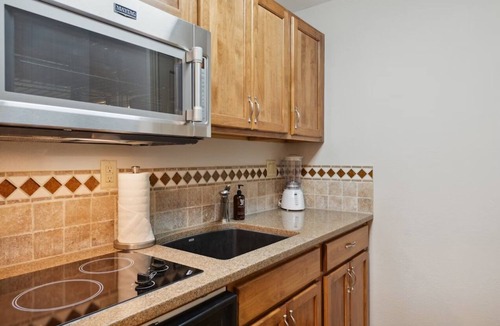 Avon Apartment | Falcon Point Studio