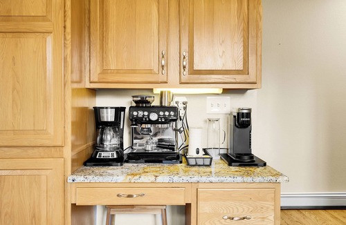 Shawnee House | FALL LEAF PEEPERS, it is almost TIME! fishing, hot tub and room to roam!