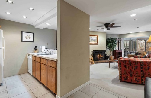 Vail Condo | Fallridge 220 - Bright Two Bedroom
