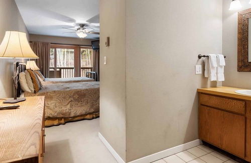 Vail Condo | Fallridge 220 - Bright Two Bedroom