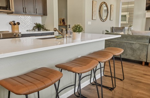Dupont House | Family 5BD Getaway – Views, Games, Golden Tee & Near Boulder!