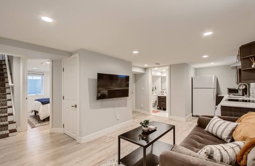 Barths House | Family Friendly 4br House - Huge Yard - Central to Denver and Red Rocks